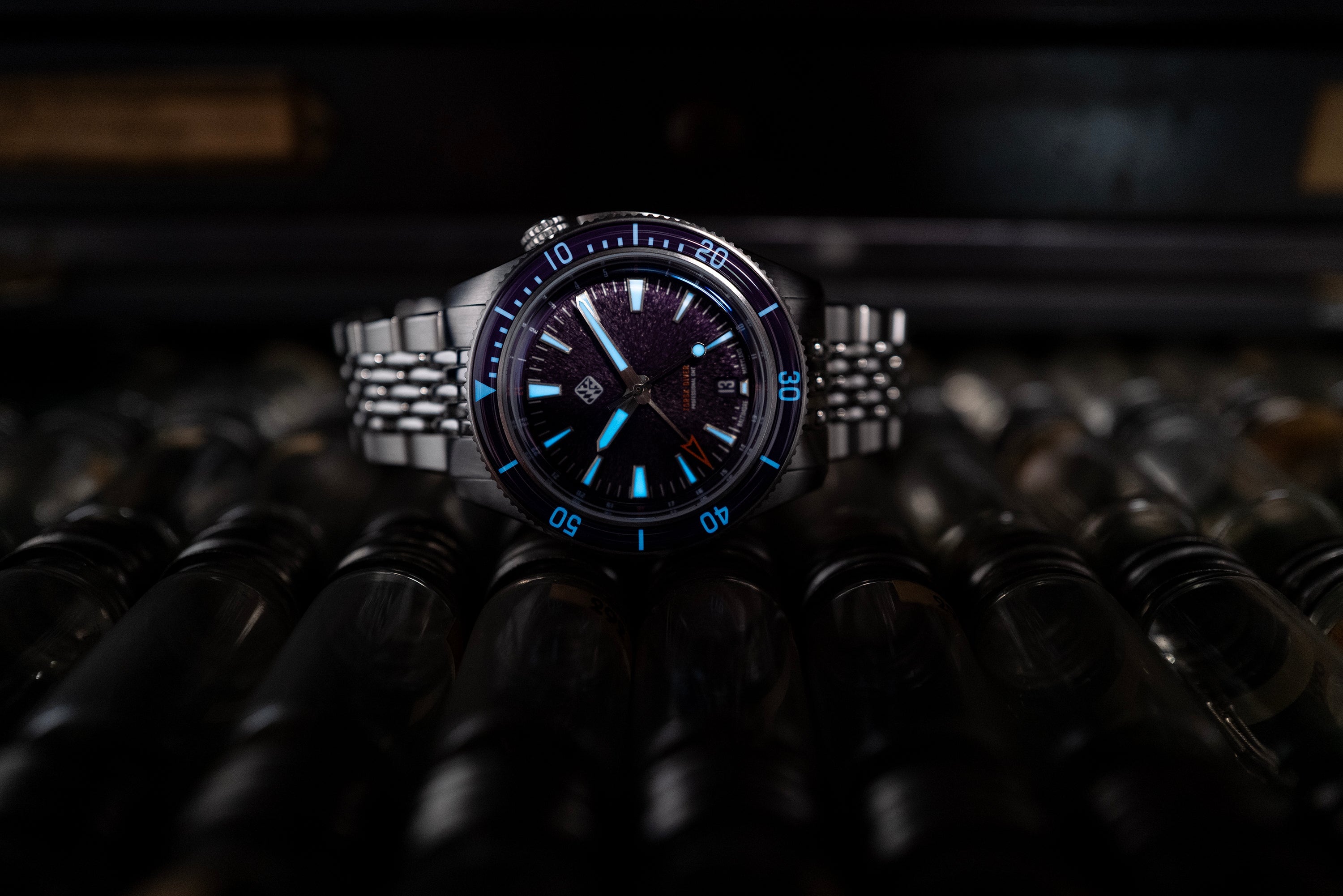 Steel Torsk-Diver Pro GMT 39 -Raven Purple (Preorder) – Tsao Baltimore
