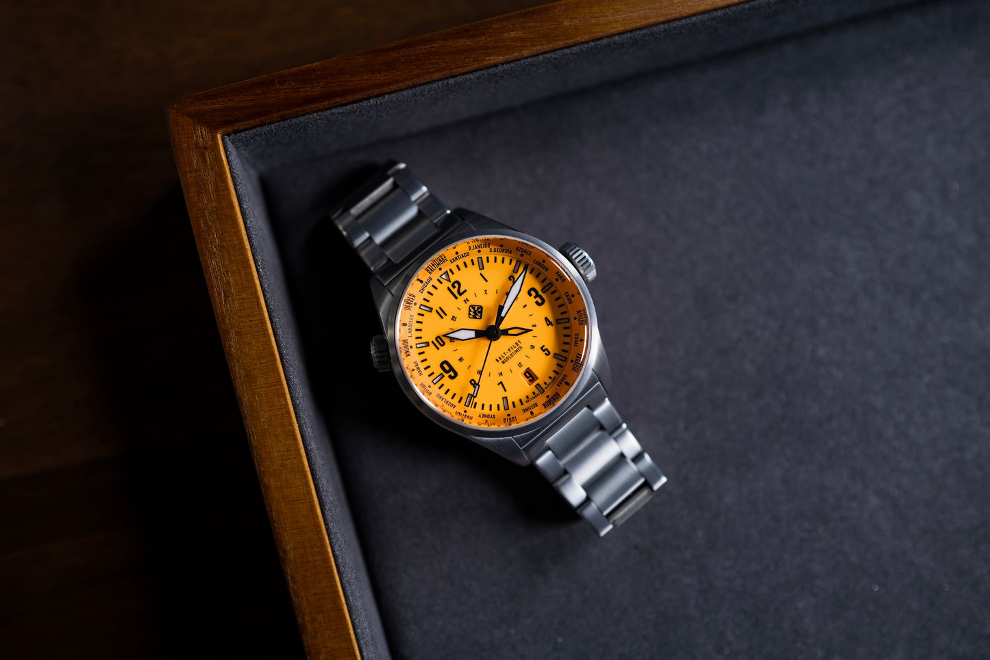 Balt-Pilot Worldtimer Solar Flare – Tsao Baltimore