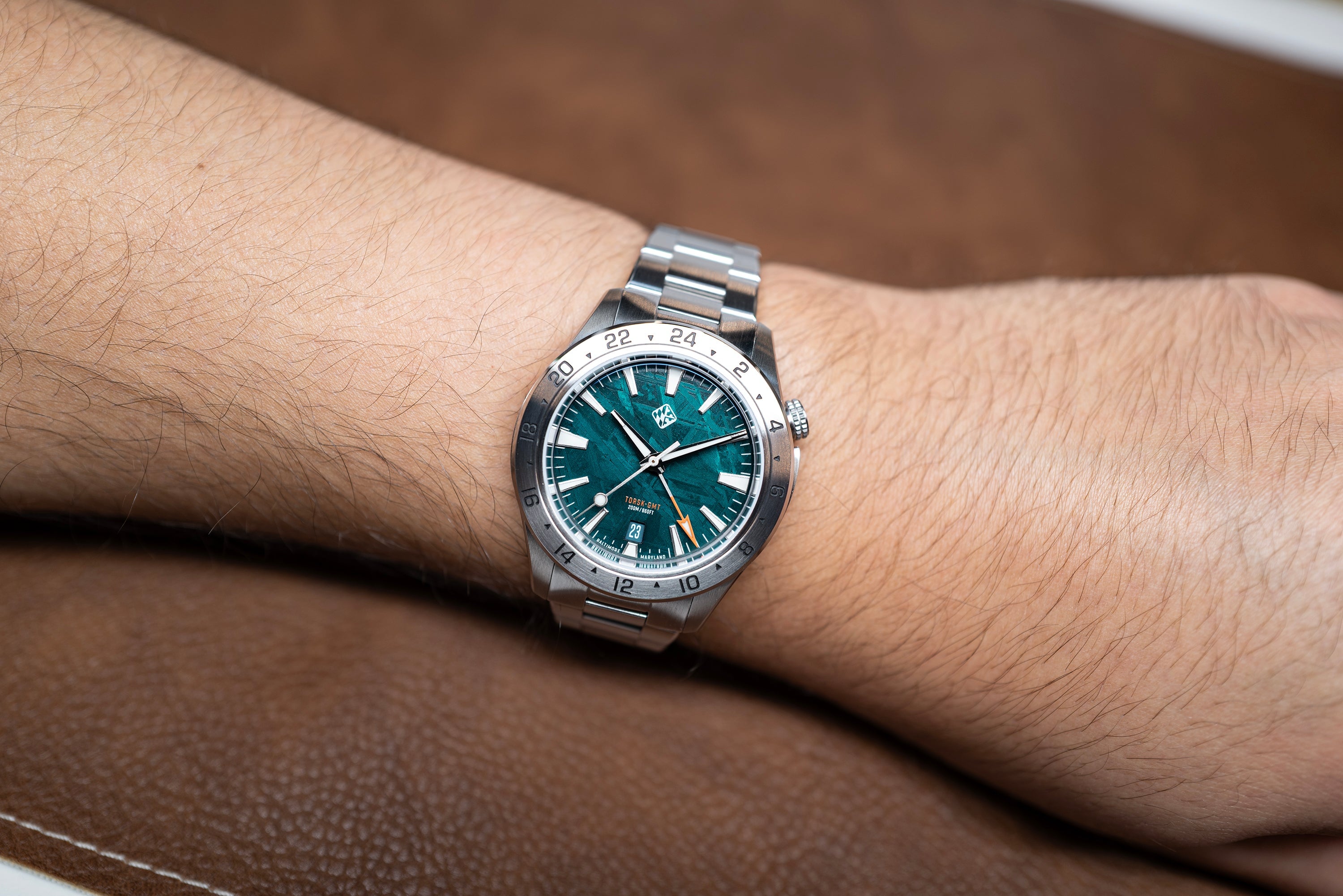 アーメンド・ド・ブリニャック ターコイズ Steel Torsk GMT 39 - Teal Meteorite – Tsao Baltimore