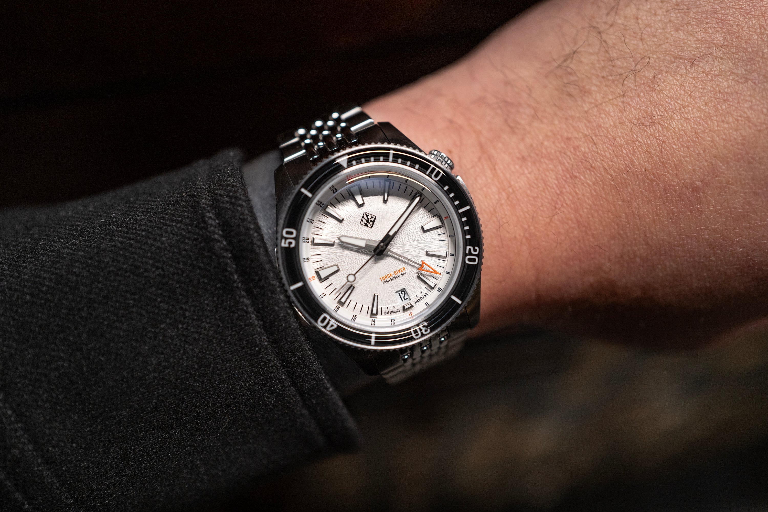 Steel Torsk-Diver Pro GMT 39 - Polar White – Tsao Baltimore